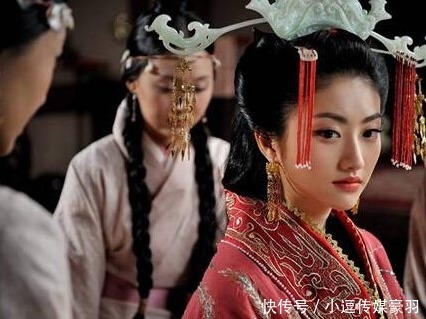 诸侯|褒姒为何不爱笑?使得周幽王“烽火戏诸侯”,最终造成悲剧。