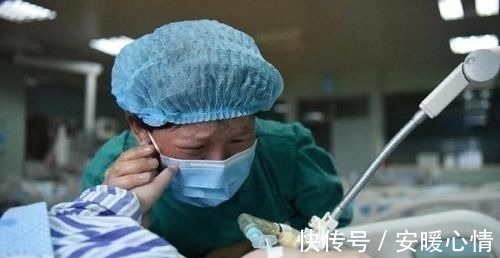 宝宝|六个月大宝宝总爱摸自己头,宝妈发现后送医院,医生夸赞很及时