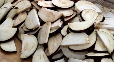 立秋后,遇到这菜多囤些,老方法放1年不坏,春节蒸包子炖肉特香