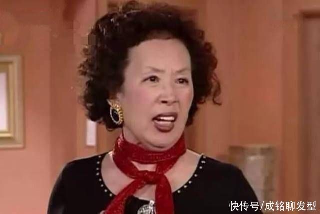 持久性|老年人一年烫染几次头发合适?掌握这两个细节,发质健康发型美观