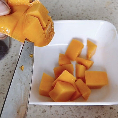 泰式虾仁牛油果沙拉