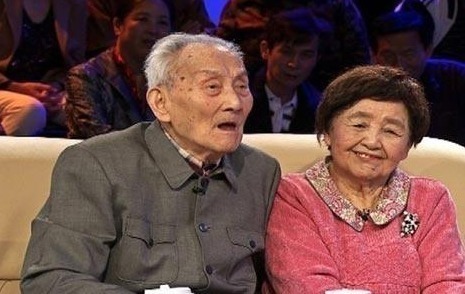 老公|老公110岁,老伴儿96岁,却说长寿很简单,4“动”助你长寿