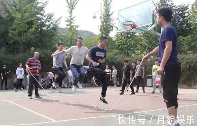 慢跑|公认4种最健康的运动,每天坚持半小时,还有助于长寿哦