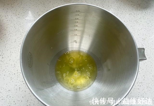开裂|自制香浓的可可蛋糕卷，做法简单又方便，怎么卷都不开裂