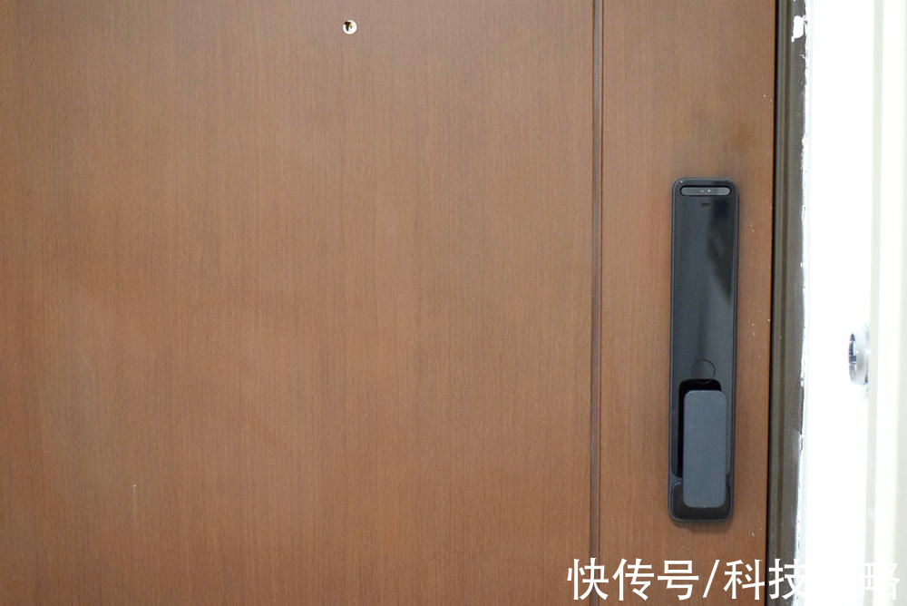 门锁|AMOLED显示屏+超长待机，小米首款人脸识别门锁