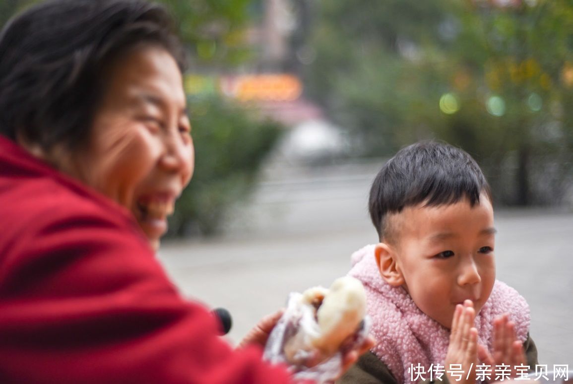 白眼狼|孩子普遍更亲奶奶，别怪孩子“养不熟”，只是因为姥姥做不到这些