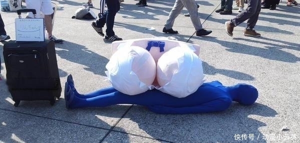 在地下城寻求邂逅是否搞错了什么|面对漫展上这些头脑风暴后的cosplay,我只想说“鹅鹅鹅”!