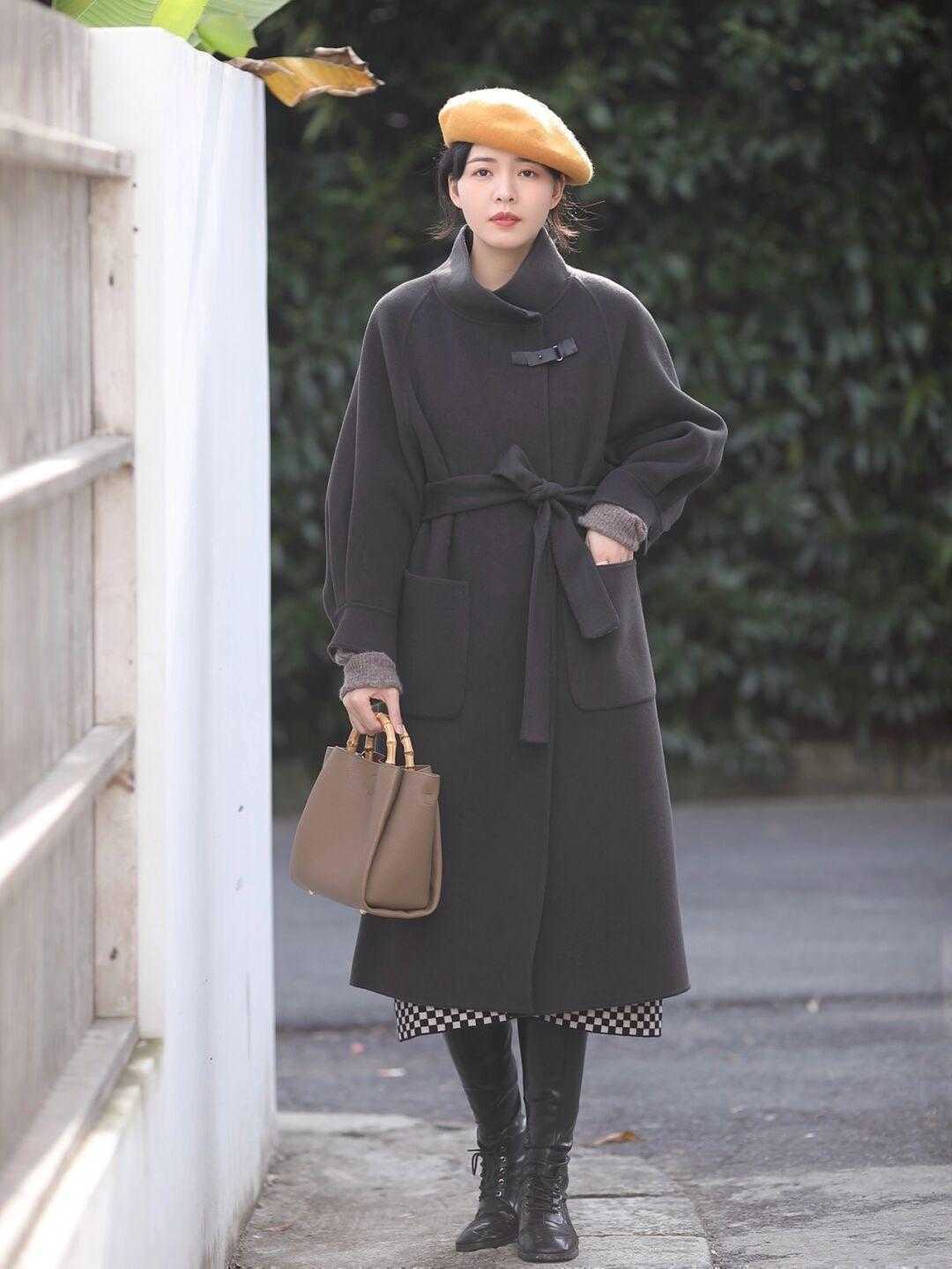 小姐姐 降温了,不会穿没关系,时髦精们示范给你看,照着穿也好看!