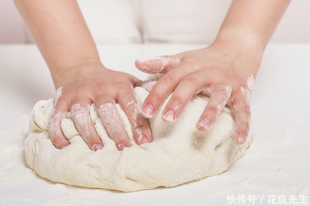 发面|天冷时发面,直接放入酵母就错了,按照这个方法,快速发满一大盆