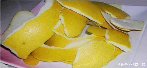 酸性|养花就用一种果皮,直接扔盆里,新芽蹭蹭冒,四季不黄叶