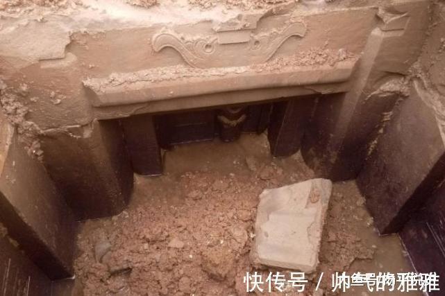 诸葛亮&此人严禁后人给他上坟, 墓葬两千年从未被盗, 内有三件国宝