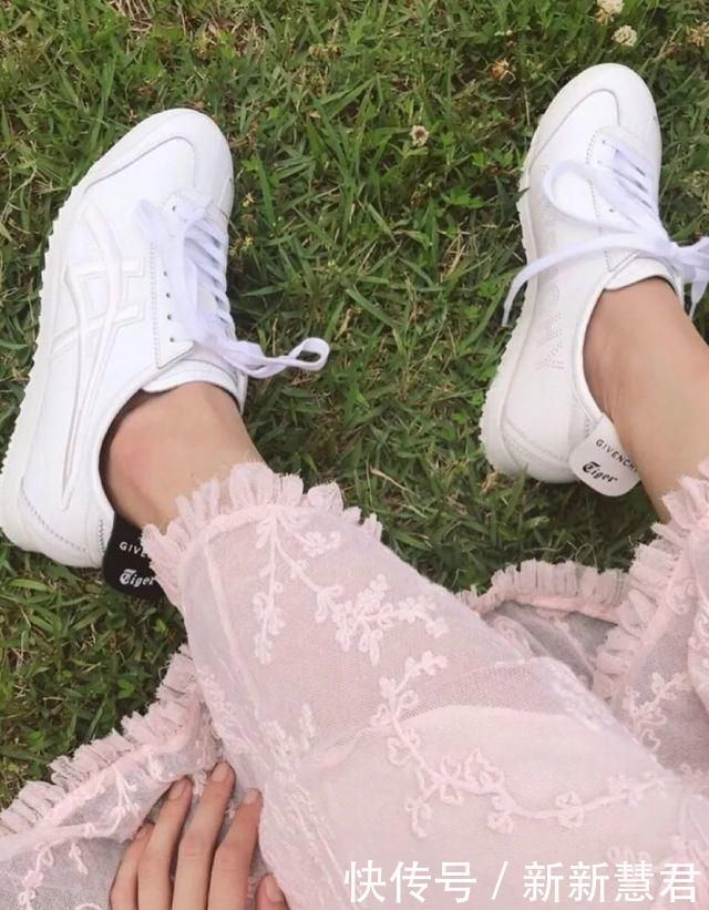 这些“旧球鞋”火极了老爹鞋的时髦C位保不住了…