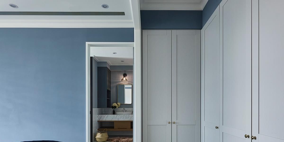 卧室床|她家122㎡的房子一入户就把人迷住,全屋堪比电影中的场景,太美了