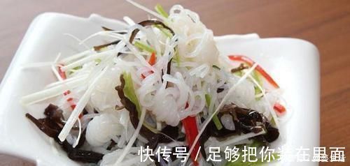 皮肤|女性过了35岁,要常吃三种食物,滋润皮肤,舒展皱纹,爱吃就赚到