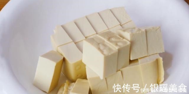 小米辣|豆腐和它最配,丢进砂锅里越炖越好吃,出锅香气四溢全家人都爱吃