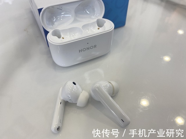 高通|2021上半年发布21款TWS新品,最高售价1999元