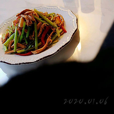 芹菜|鸳鸯鸡丝椒芹菜