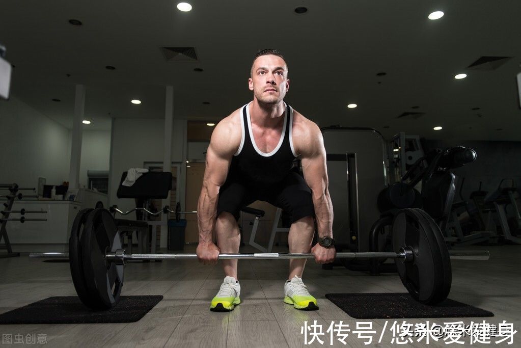 杠铃|想要提升练背效果，重点训练这3个动作，让你的背部肌肉更宽更厚