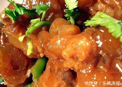 儿子喜欢吃的菜,汤浓味美,软烂入味,一盘上桌没一会就扫光