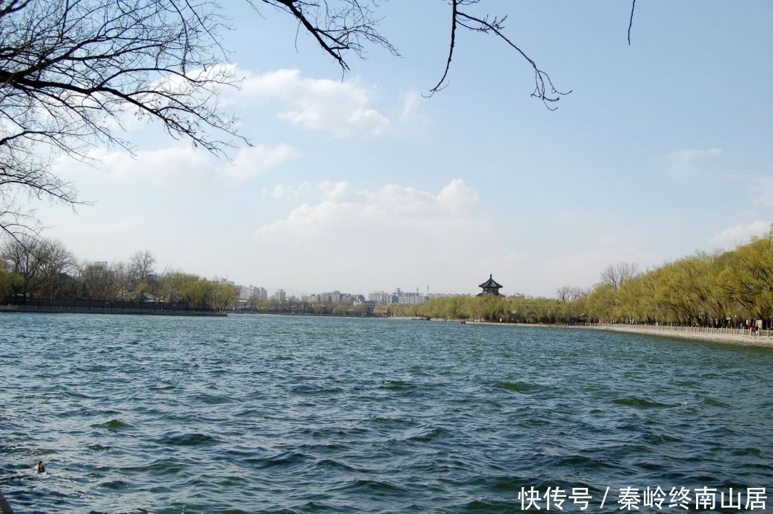 北京什刹海冰场，《血色浪漫》等众多京味电影经典取景地，这些场景你还记得吗