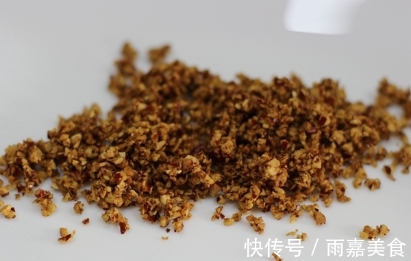 红枣|微波炉如何做蛋糕？教您一招，松软香甜，又快又好吃