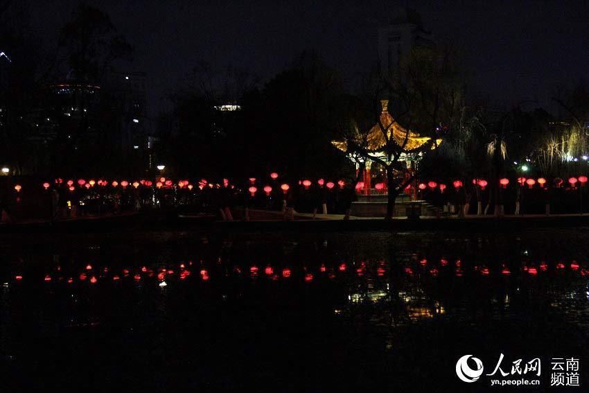 老年|千灯万盏点亮春城夜