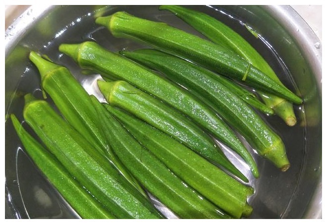秋葵最好吃的做法,营养不流失,秋葵翠绿味道好,孩子吃得真香