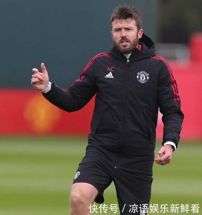 齐达内|曼联新帅首秀欧冠赢球提前出线,他收到了什么礼物?——下课