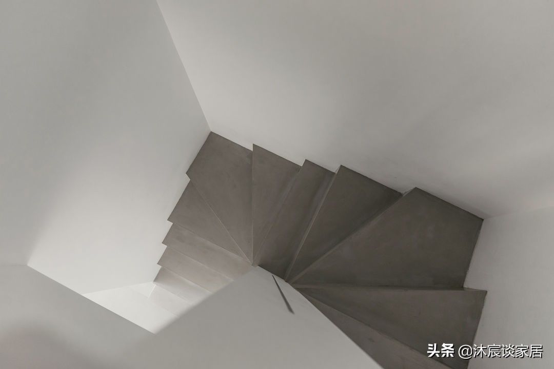 夫妻|追求极简主义的夫妻,客餐厅家具不超10件,真的是越简单越高级
