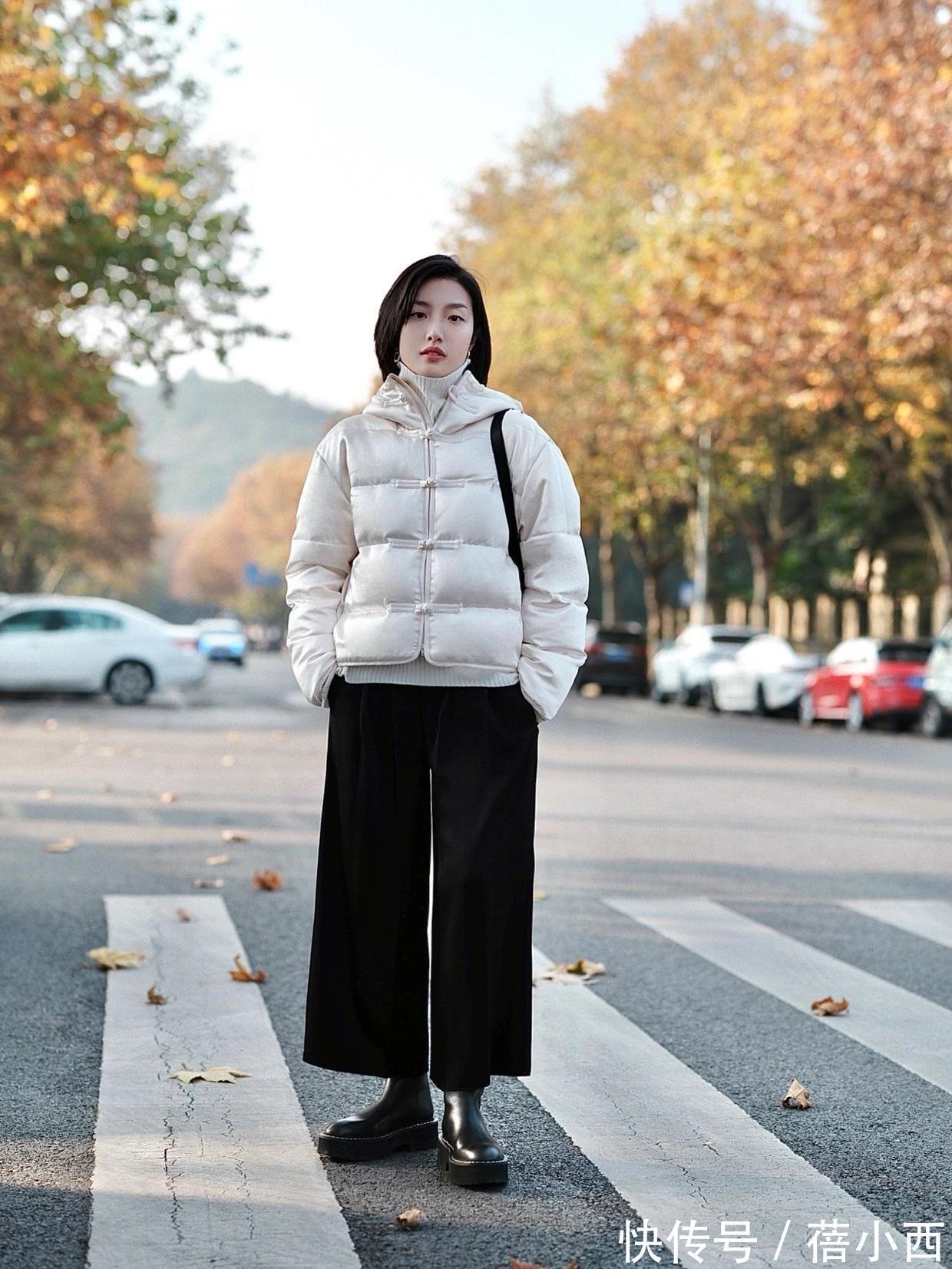 阔腿裤 冬季羽绒服别乱叠穿,学时尚博主做减法,简约的穿搭更适合普通人