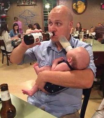 宝宝|宝宝和爸爸单独在家,回来后看到这一幕,内心好崩溃!!