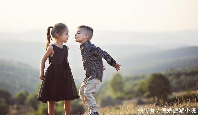 长辈|奶奶带孙子吃酒席,结束后成全村笑料,隔代育儿的这些痛谁知道