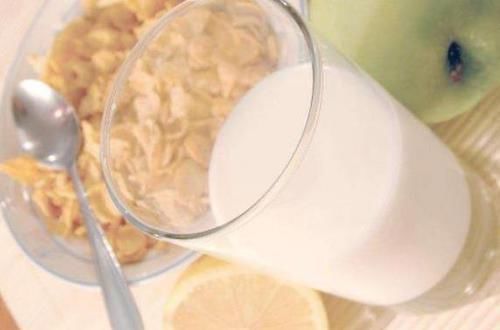 乳糖|每天坚持喝牛奶,和不喝牛奶的人有什么差别?医生告诉你答案!