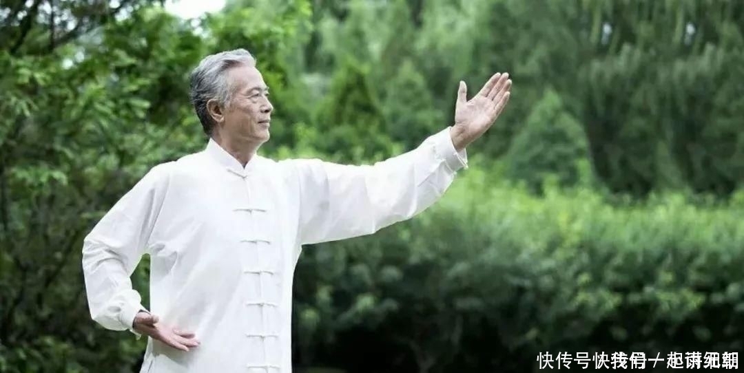 精血|健康养生的法则每天坚持做这一个动作,一个月会有意想不到的效果