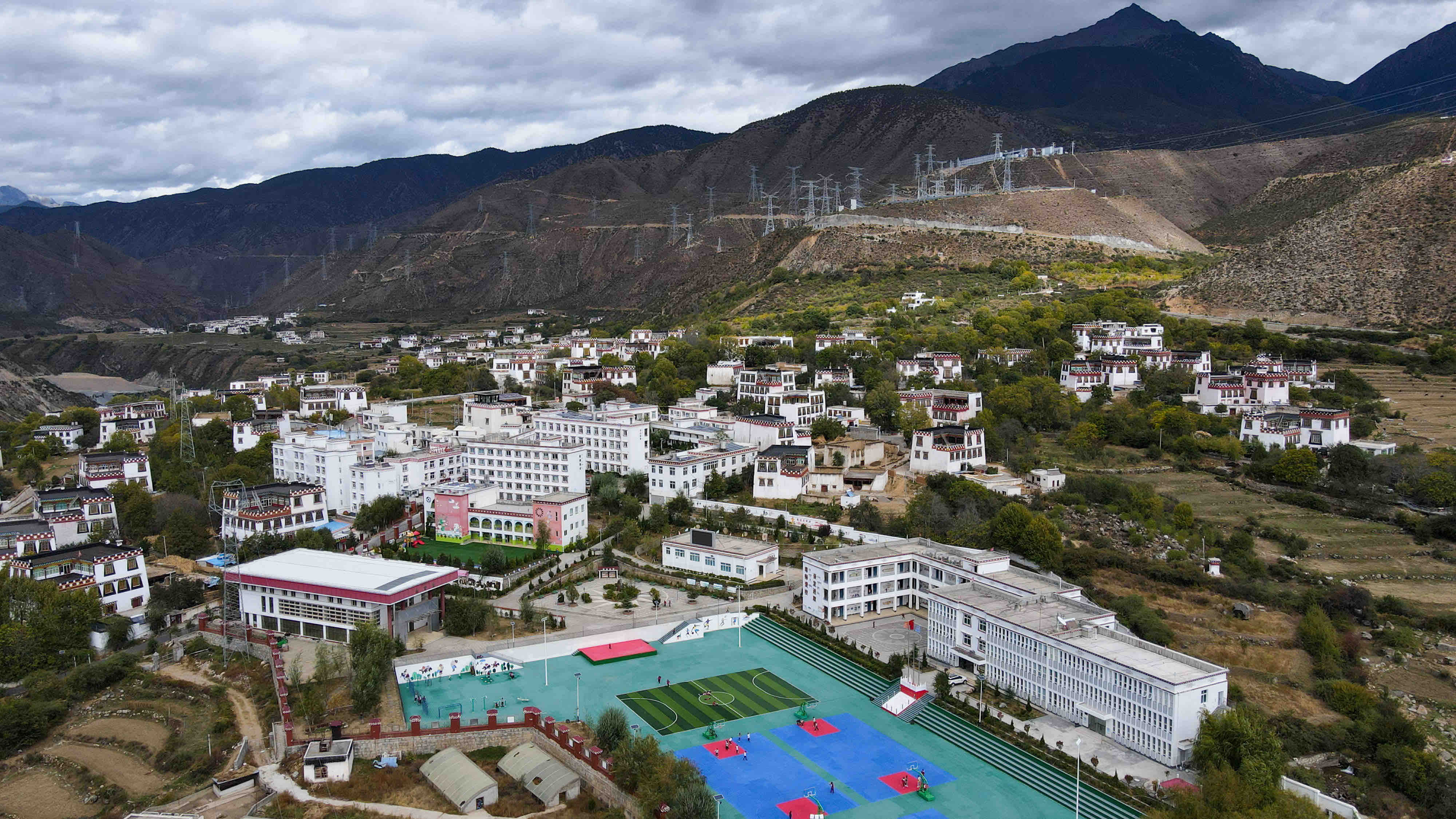 乡城！900年菩提树下，唐卡见证美丽乡城故事