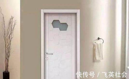 铝合金门|一旦发现工人这样给你装卫生间门,马上喊停,不然后悔的就是你!