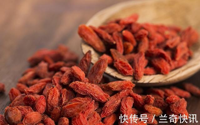 蒲公英|枸杞三斤也抵不过此物一钱,泡水常喝,可能肝火平了,脾虚补满了