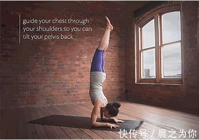 王雅英|韩国瑜伽达人王雅英，穿高跟鞋练蝎子式，既柔软又有力量感