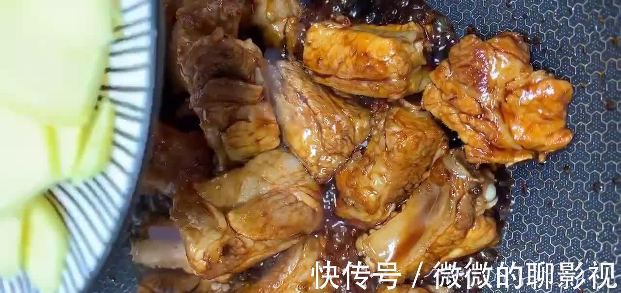 家常版红烧排骨的做法,咸香入味酥烂诱人,大人孩子都喜欢吃