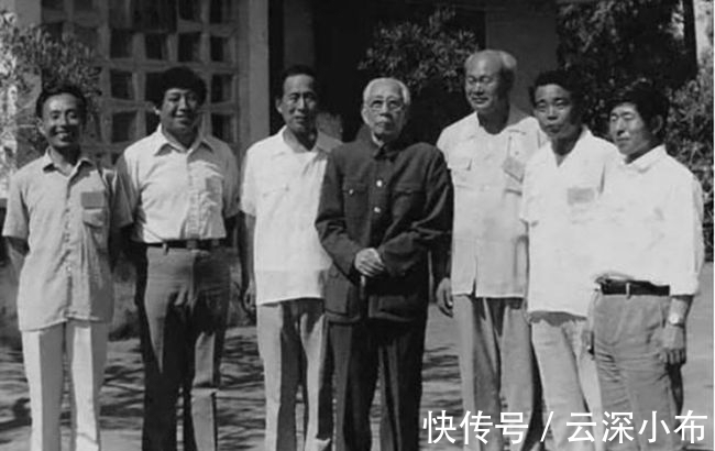 小米加步枪$王震将军6幅“步枪体”书法罕曝,线条粗朴少灵活,却被赞为绝唱