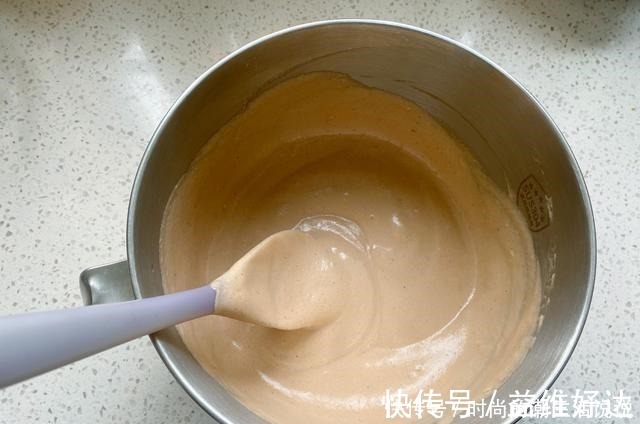 开裂|自制香浓的可可蛋糕卷，做法简单又方便，怎么卷都不开裂