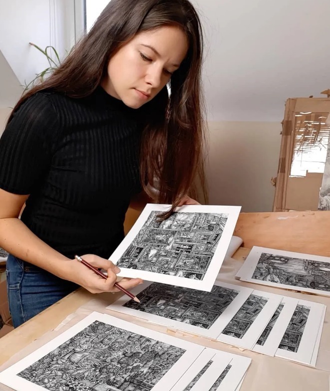 她的手#全球最抠女画家,用针管笔惊艳世界,这细节和线条让人惊叹不已!