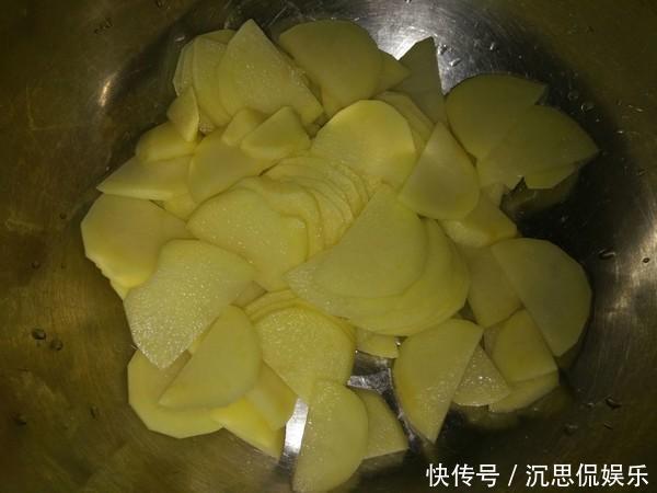 土豆|这菜是“碱性食物”,女人常吃,嘴巴不臭,头发乌黑,皮肤也嫩了