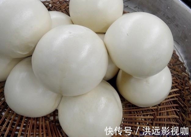 北方人|冬天蒸馒头，发面只用酵母就“悲剧”了，放一勺它18分钟发满盆