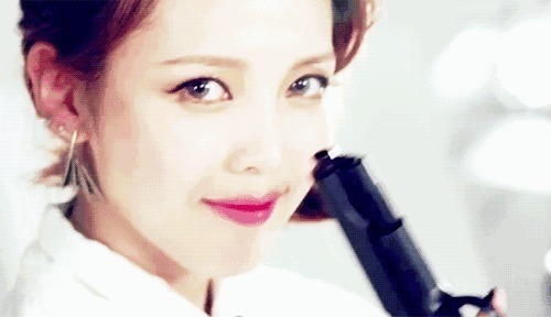 牛仔装|牛仔装怎么穿才好看，看小宋佳的牛仔私服搭配，时髦减龄又高级