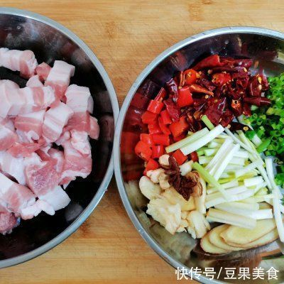 最对胃口的人气家常菜黄豆焖肉