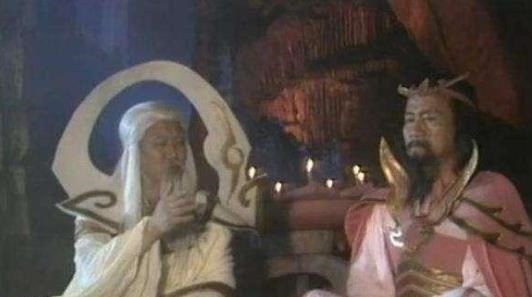 武王#封神演义姜子牙封神结束之后,为什么武王不让他上朝呢!