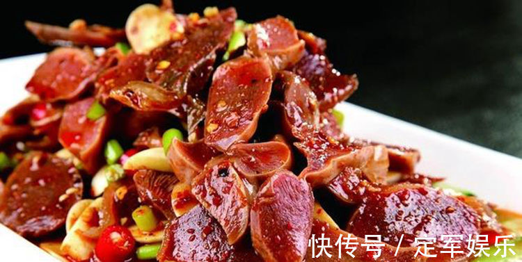 双椒猪肠|美食推荐:双椒猪肠,美味的鸡胗肉,爆炒鱿鱼,肉馅蒸茄龙的做法