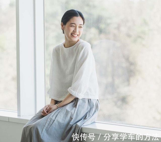 主妇 日本主妇的“极简风”搭配，运用“黑白灰”，穿搭出一身高级气质！