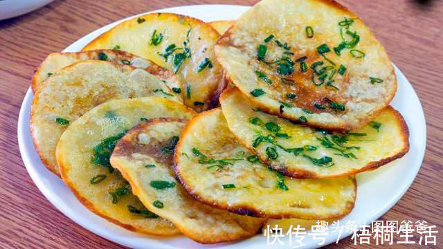 搅拌均匀|早餐别吃包子馒头了,1块钱饺子皮,5种巧用,美味解馋,孩子最爱